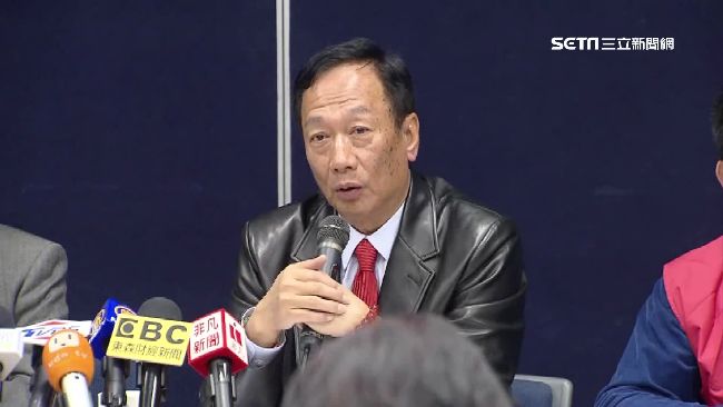 鴻海漲破百元大關　創31個月高