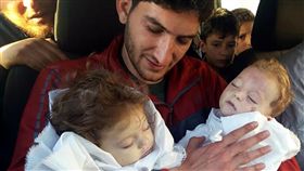 Adbel Hameed Alyousef,阿爾優素福,龍鳳胎,敘利亞,化武,毒氣
圖／美聯社／達志影像