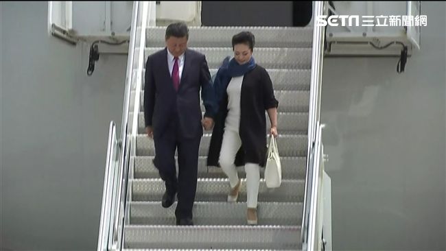 彭麗媛軟實力出擊　搶鏡不輸習近平