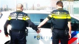 同志情侶,同性戀,挺同反同,恐同,暴力,荷蘭,聲援,牽手,網路,遊行　圖／翻攝自IG