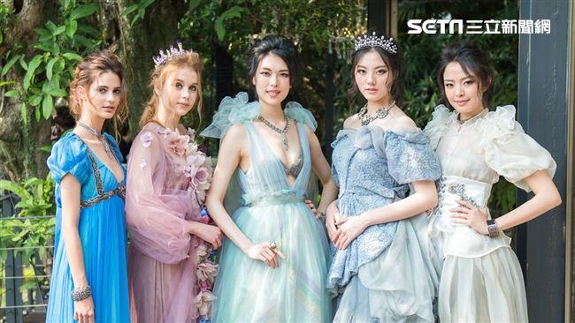 變身公主　45套迪士尼禮服讓你圓夢