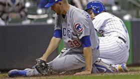 ▲Braun趁暴投跑回致勝分。（圖／美聯社／達志影像）