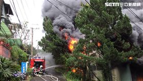 三峽油漆工廠大火。（圖／新北市消防局提供）