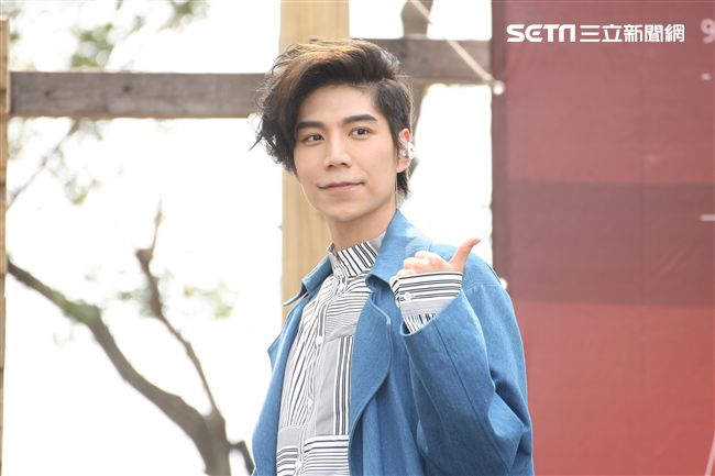 潘裕文EP《九年》簽唱會