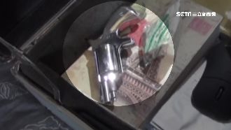 藥頭化妝箱藏迷你手槍　全推過世父親