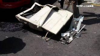 高雄街頭冷氣機從天而降　它慘遭斬首