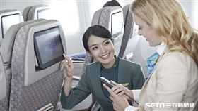 長榮航空,空姐,機艙。（圖／長榮提供）