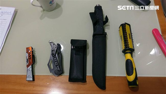 少年壓力大自殘　警空手奪白刃解圍