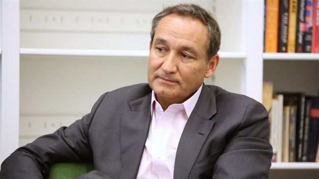 強拖下機「濺血」效應　聯航股價狂跌