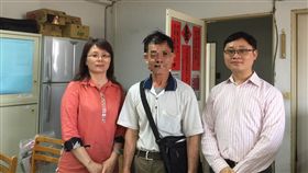 黃父到海山警分局感謝。（圖／警方提供）