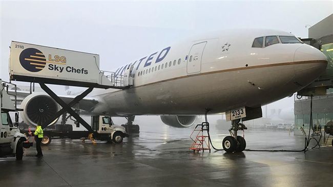 聯航內幕曝光！正義師怒率7學生下機