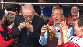 吳敦義　五福宮　參拜吃粽