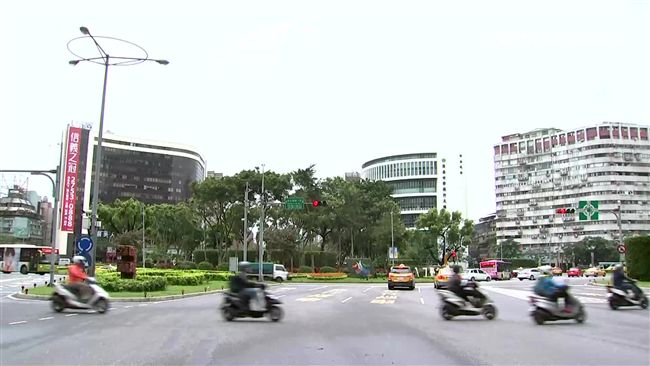 通勤族注意！仁愛路最快6月雙向通車