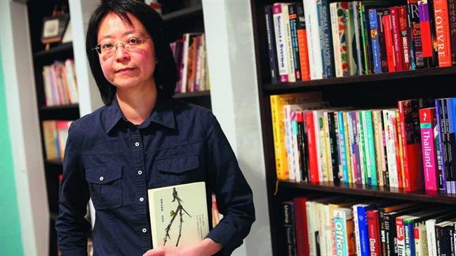 作家張娟芬怒批：換議程像耍猴戲