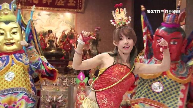 全台唯一女三太子　陣頭舞姬成新網紅