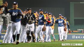 Lamigo桃猿客場奪勝。（圖／記者王怡翔攝）