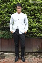 喬殷浩‧喬妹拍攝意外車禍驚險場景。（記者邱榮吉/攝影）