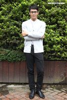 喬殷浩‧喬妹拍攝意外車禍驚險場景。（記者邱榮吉/攝影）