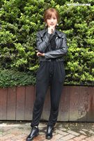 性感女神梁以辰，拍攝意外車禍驚險場景。（記者邱榮吉/攝影）