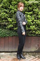 性感女神梁以辰，拍攝意外車禍驚險場景。（記者邱榮吉/攝影）