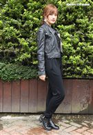 性感女神梁以辰，拍攝意外車禍驚險場景。（記者邱榮吉/攝影）