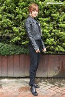 性感女神梁以辰，拍攝意外車禍驚險場景。（記者邱榮吉/攝影）