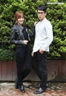 喬殷浩‧喬妹與性感女神梁以辰，拍攝意外車禍驚險場景。（記者邱榮吉/攝影）