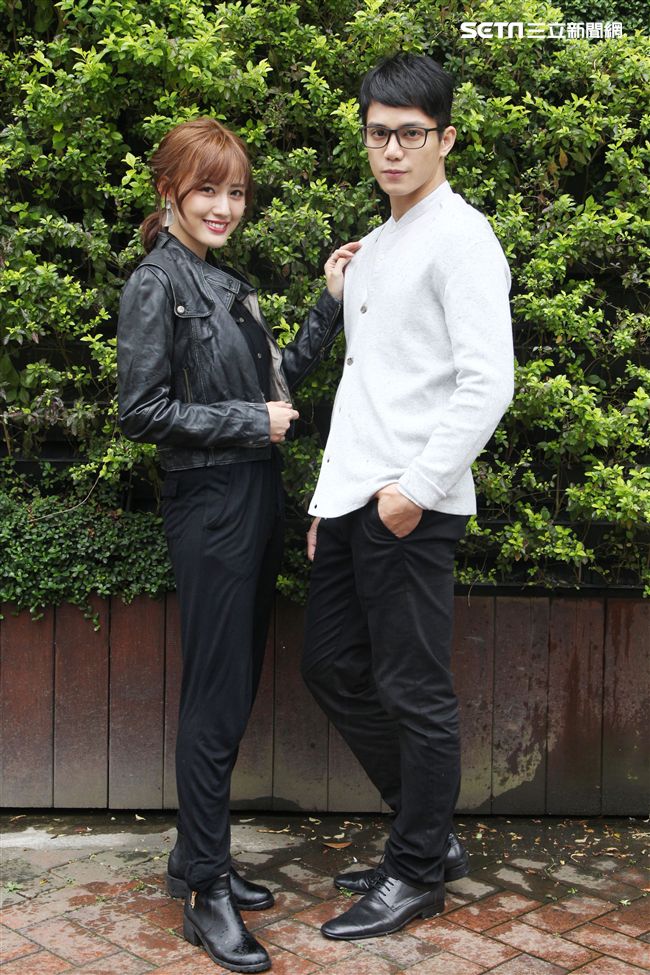 喬殷浩‧喬妹與性感女神梁以辰，拍攝意外車禍驚險場景。（記者邱榮吉/攝影）