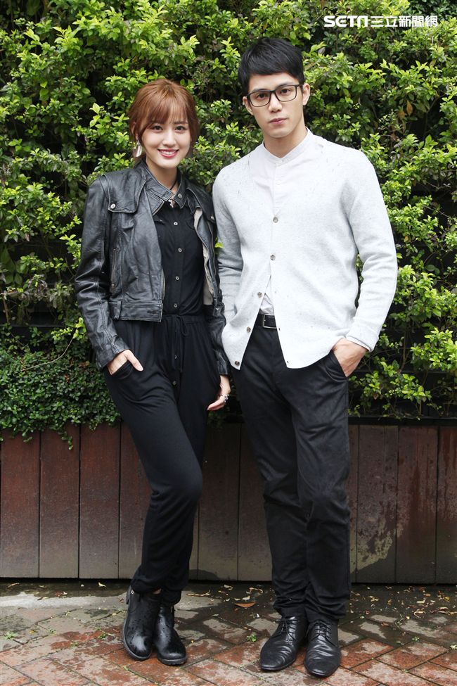 喬殷浩‧喬妹與性感女神梁以辰，拍攝意外車禍驚險場景。（記者邱榮吉/攝影）