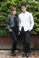 喬殷浩‧喬妹與性感女神梁以辰，拍攝意外車禍驚險場景。（記者邱榮吉/攝影）