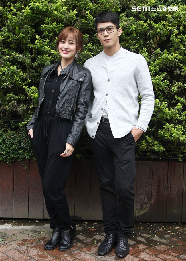 喬殷浩‧喬妹與性感女神梁以辰，拍攝意外車禍驚險場景。（記者邱榮吉/攝影）