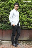 喬殷浩‧喬妹與性感女神梁以辰，拍攝意外車禍驚險場景。（記者邱榮吉/攝影）