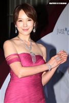 天心婚後幸福美滿代言鑽石。（記者邱榮吉/攝影）