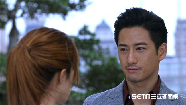 以為被稱讚很MAN　周孝安誤會大了