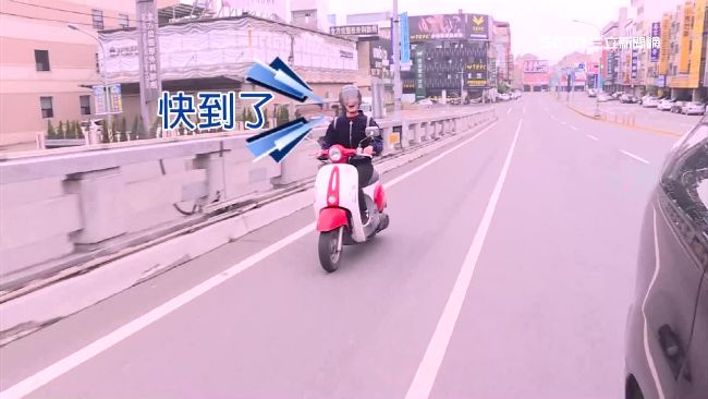 演習頻脫序　正妹擅闖被攔：快到了！