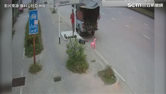 男子路邊賣椰子　遭失速轎車撞死