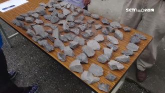 南迴公路隧道貫通　民眾排隊搶好孕石