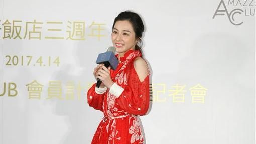 陳怡蓉出席慕軒酒店三週年記者會