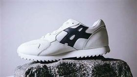 國軍,新訓,小白豹,白豹,戰鬥靴,軍靴,迷彩,潮鞋,菜,陸軍,當兵　圖／翻攝自爆笑公社　https://goo.gl/rNfnyc