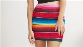 -裙子－裙底－偷拍－▲圖／攝影者Geneva Vanderzeil apairandasparediy.com, flickr CC License－ https://www.flickr.com/photos/66755335@N05/7155588233