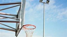 籃球場 圖／攝影者Saiday, Flickr CC License 
https://flic.kr/p/9316jC