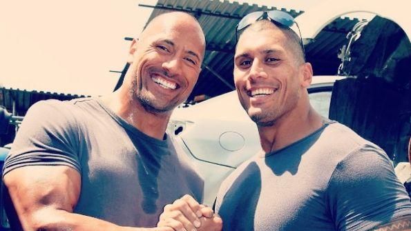 巨石強森替身曝光　五官身材超相似