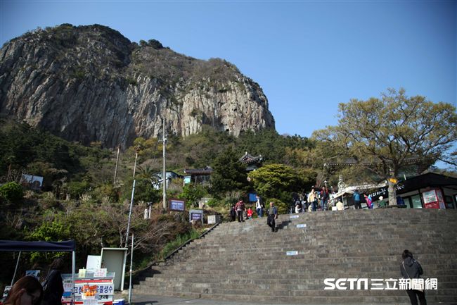 一名網友抱怨，和家中長輩跟團去濟州島旅行，卻被導遊「強迫消費」。（示意圖／資料照）