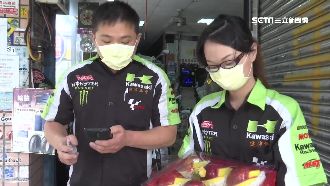 嗆圖書館不幫找小孩　母遭撻伐淚道歉