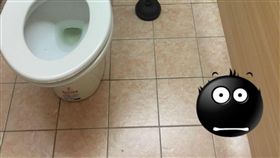 蹲廁所伸進一隻腳_https://www.ptt.cc/bbs/StupidClown/M.1492364315.A.FA0.html