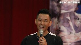 20170303-黑人陳建州范范全家出席金華國中傑出校友球衣退休儀式　圖／鄭先生