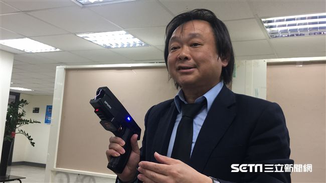 市議會玩槍！王世堅為這樁