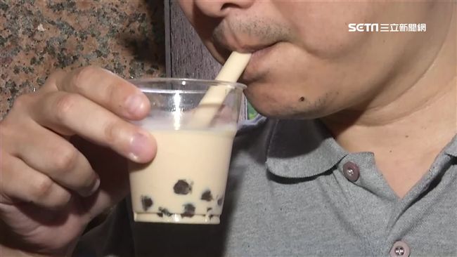 店員最怕！客人點手搖飲有「這要求」