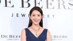 天心.隋棠盛裝出席De Beers鑽石展覽揭幕酒會欣賞百年精湛鑽石工藝　圖／鄭先生