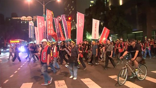 強碰國中會考？年改嗆520上街抗議